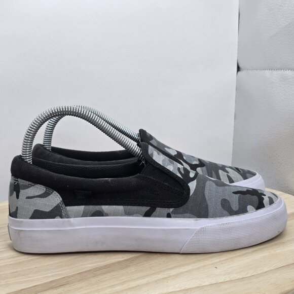 Womens Size 7.5 - DC shoes Camo Womens Slip On Shoes Slip In Camouflage - Picture 3 of 8